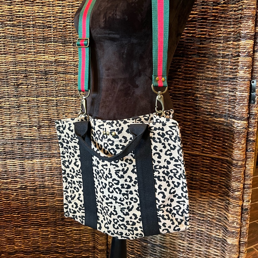 Canvas crossbody bag - Picture 1 of 3